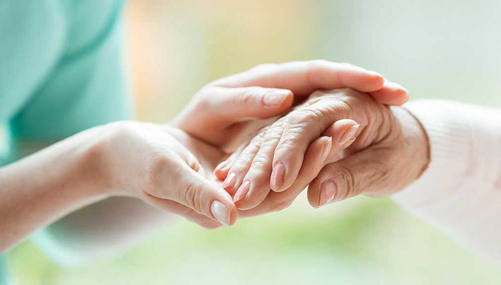 Nous sommes tous le “vieux” de quelqu’un…