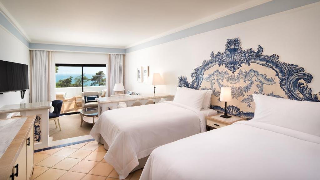 Pine Cliffs Hotel 1
