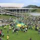 Brésil : des centaines de partisans de Bolsonaro entrent de force au Congrès, Palais et Cour suprême