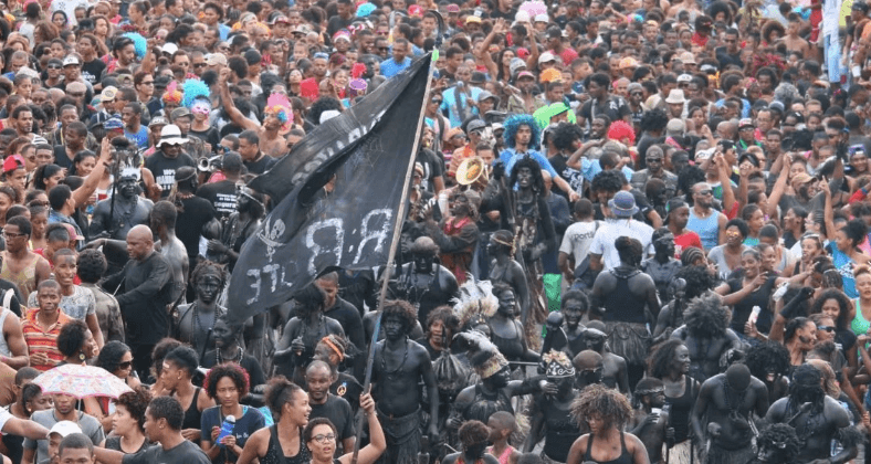 Cap-Vert : Les mandingues entrainent les foules et annoncent le Carnaval de São Vicente