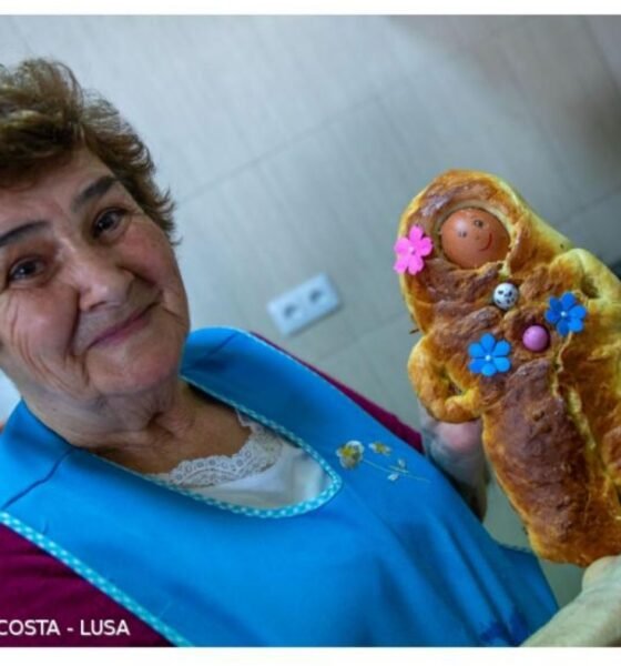 Açores : femmes âgées perpétuent la tradition des poupées de pâtes